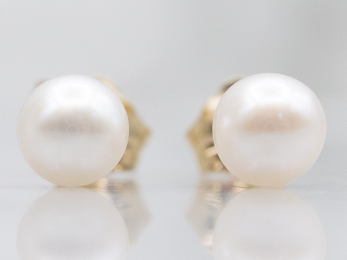 Saltwater Pearl Yellow Gold Stud Earrings