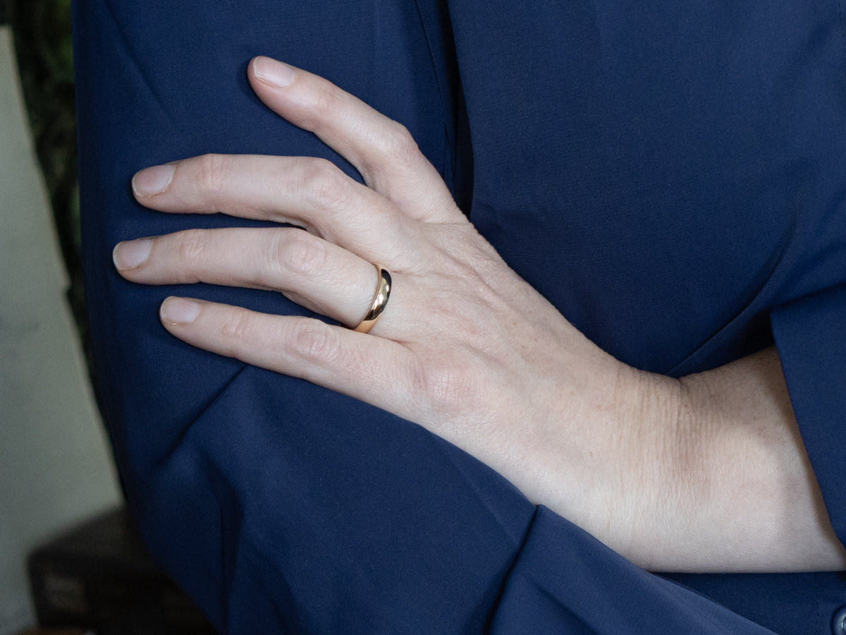 Simple Polished Yellow Gold Jabel Band
