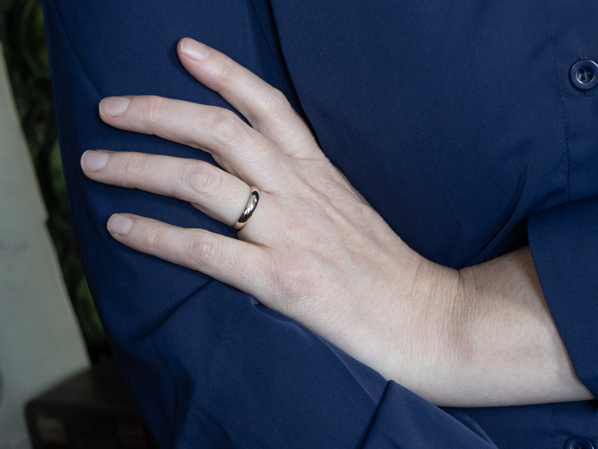 Unisex Half-Round Polished White Gold Band