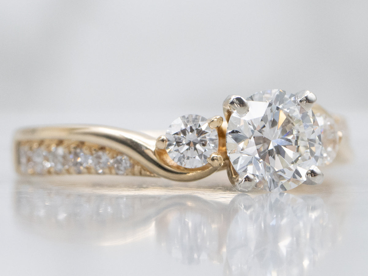 Twisting Round-Brilliant Diamond Engagement Ring
