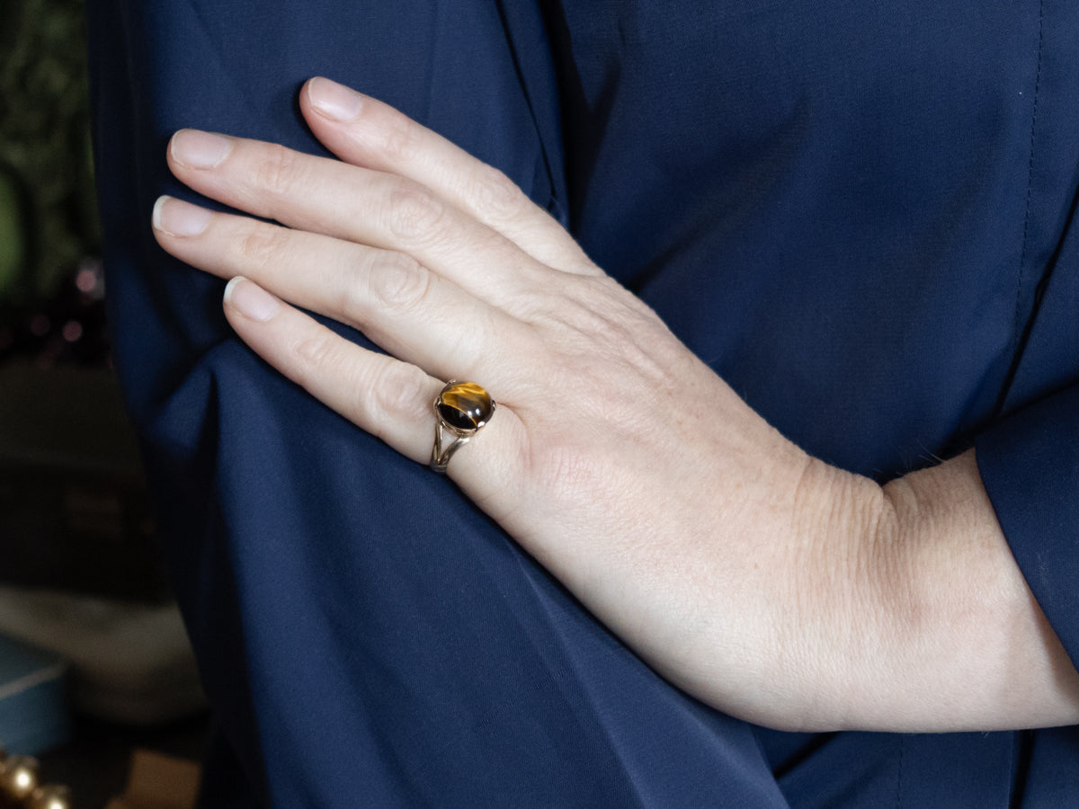 Vintage Yellow Gold Tiger's Eye Split Shank Ring