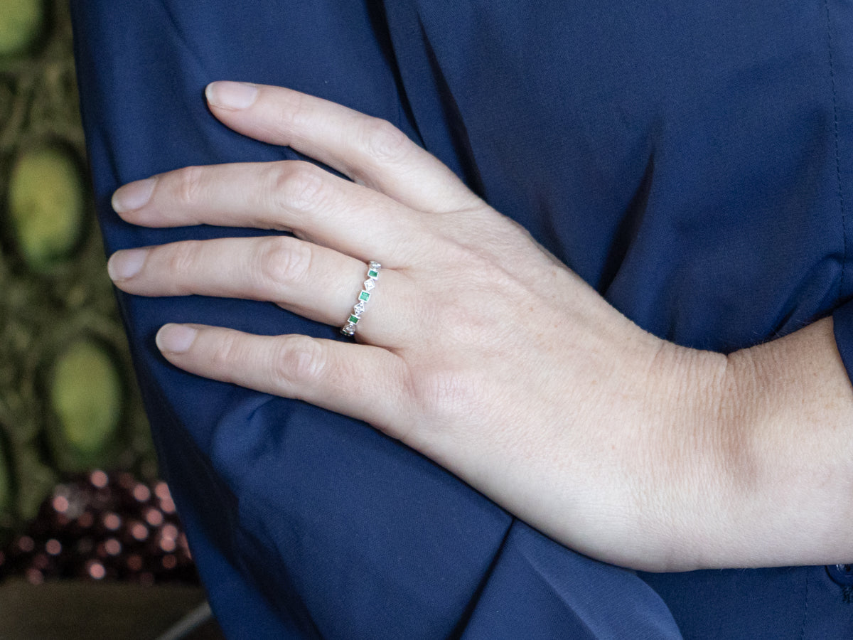 Modern Alternating Diamond and Emerald Gemstone Eternity Band