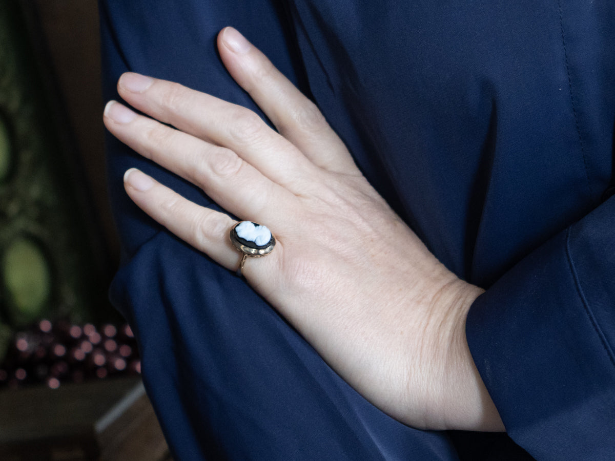 Vintage Black and White Onyx Cameo Ring