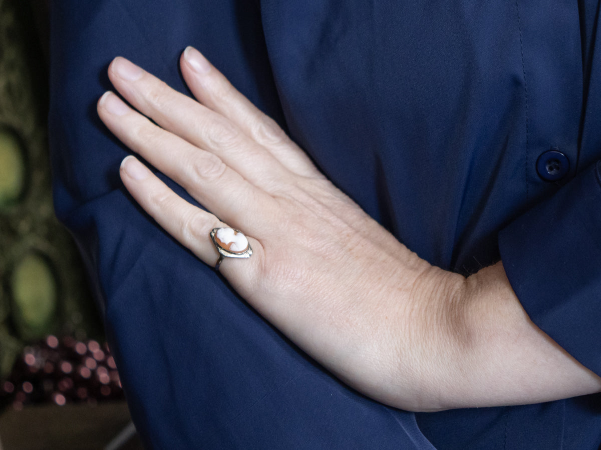 Vintage White Gold Shell-Cameo Ring