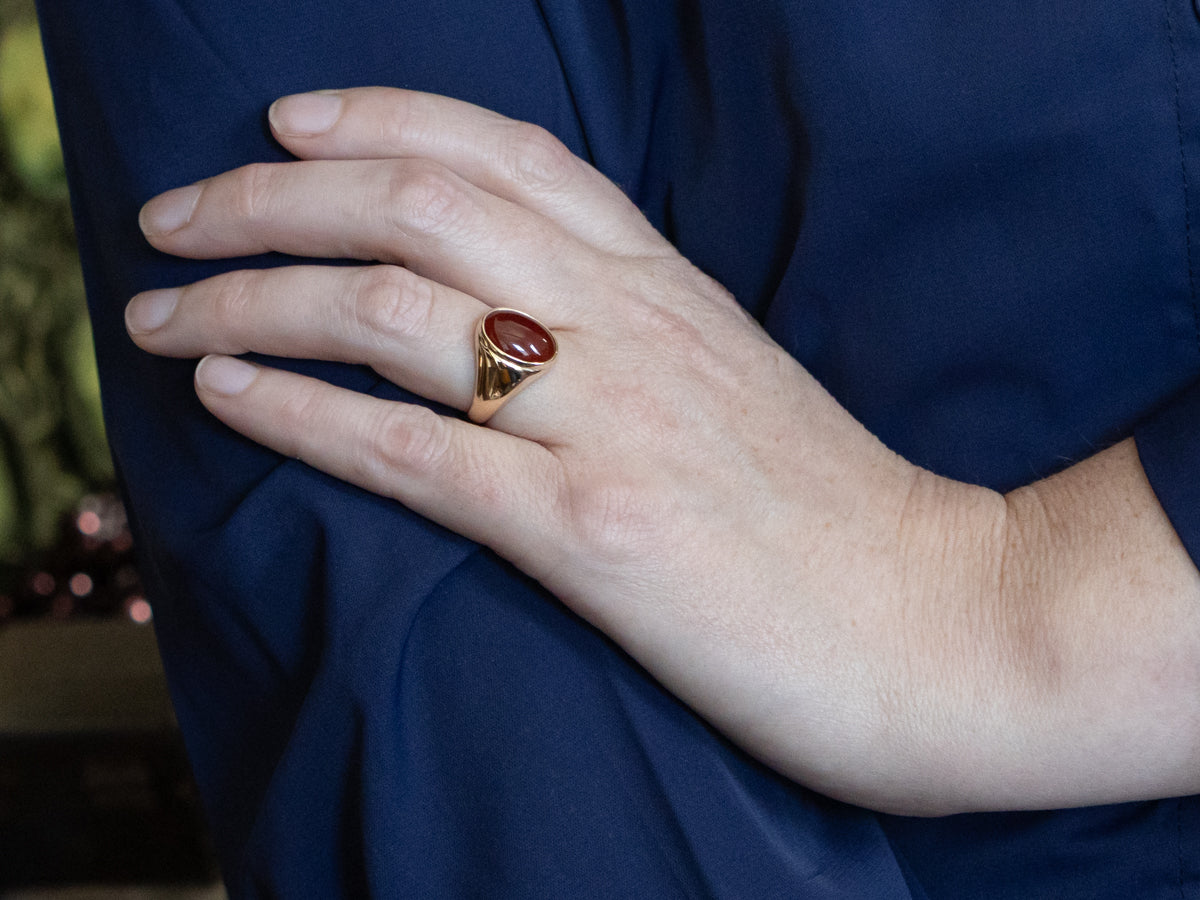 Vintage Oval-Cut Carnelian and Gold Solitaire Ring