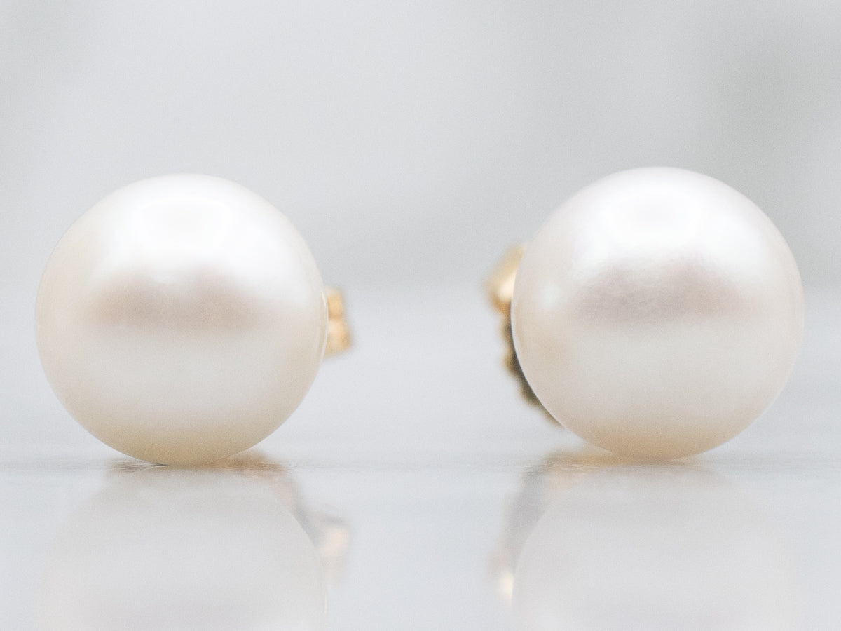 Yellow Gold Classic Pearl Stud Earrings