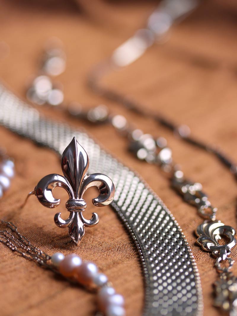 vintage gold jewelry