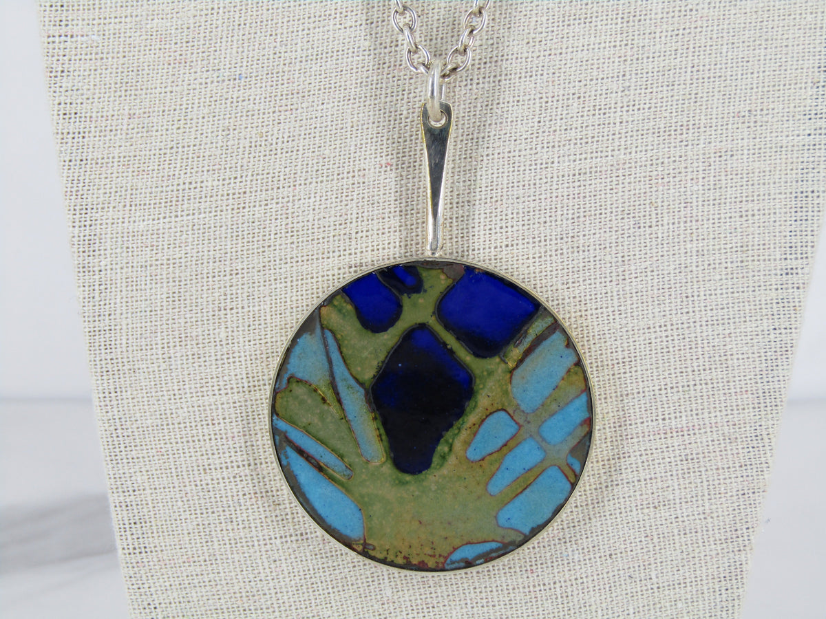 Silver Enamel Medallion Pendant Necklace With Oval Link Chain