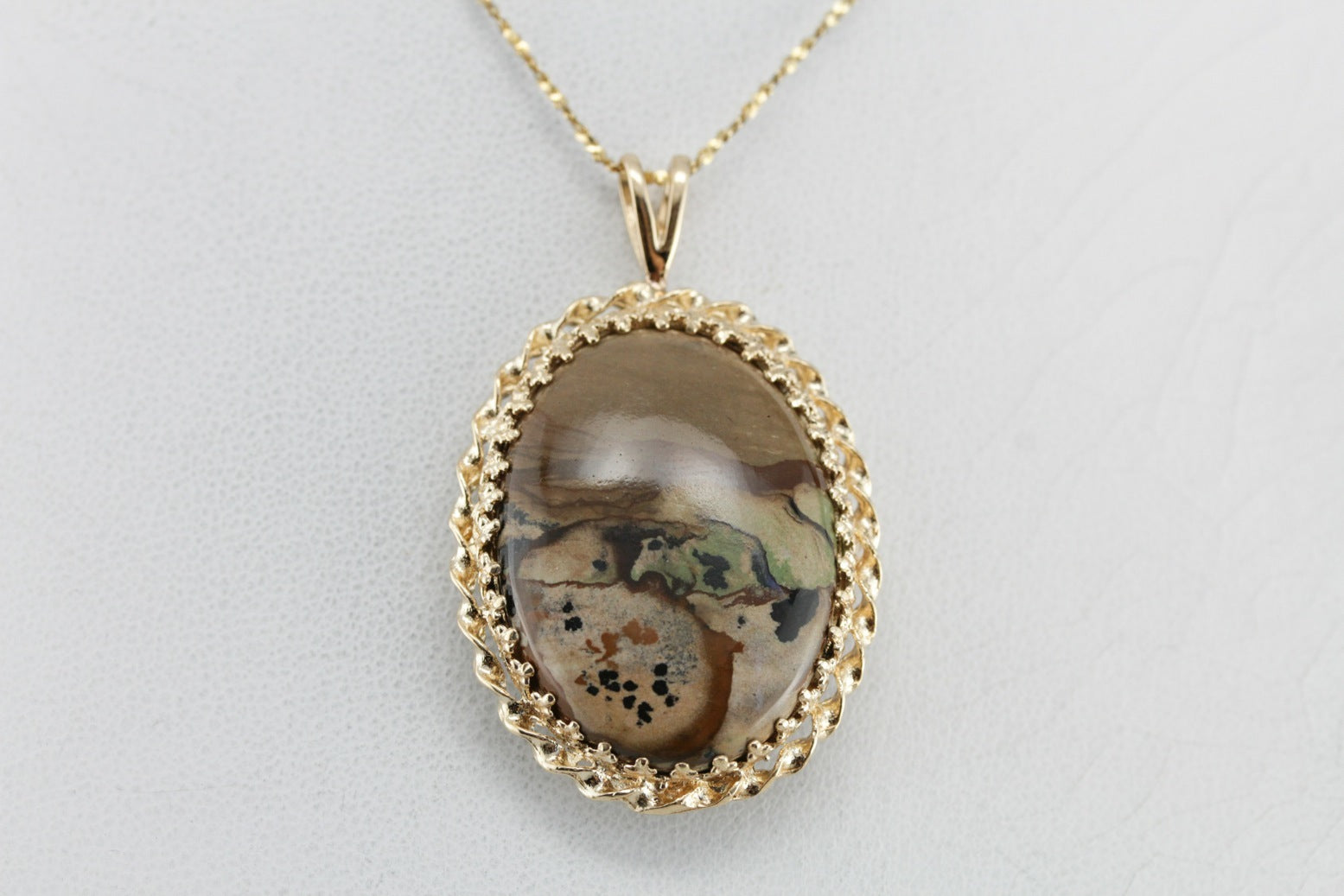 Stunning American Biggs Jasper Brooch or Pendant