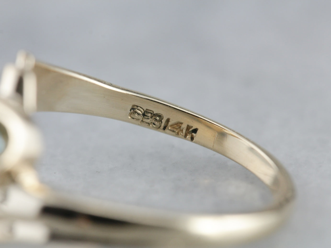 Blue Zircon Bypass Toi et Moi Ring