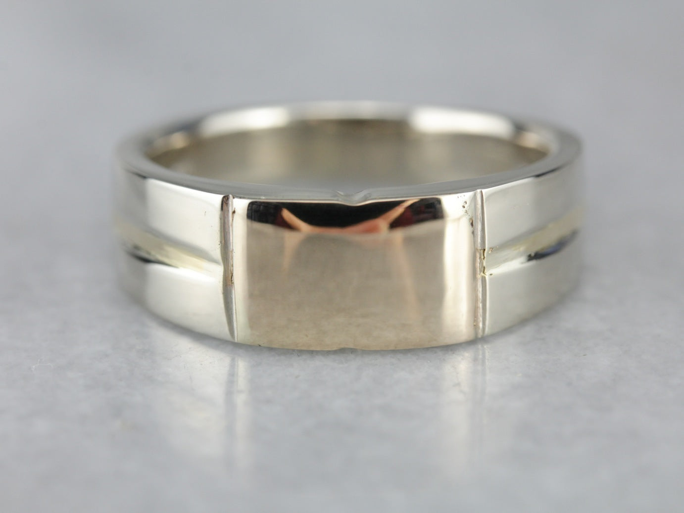 Men's Sleek Tri-Color Gold Signet Band