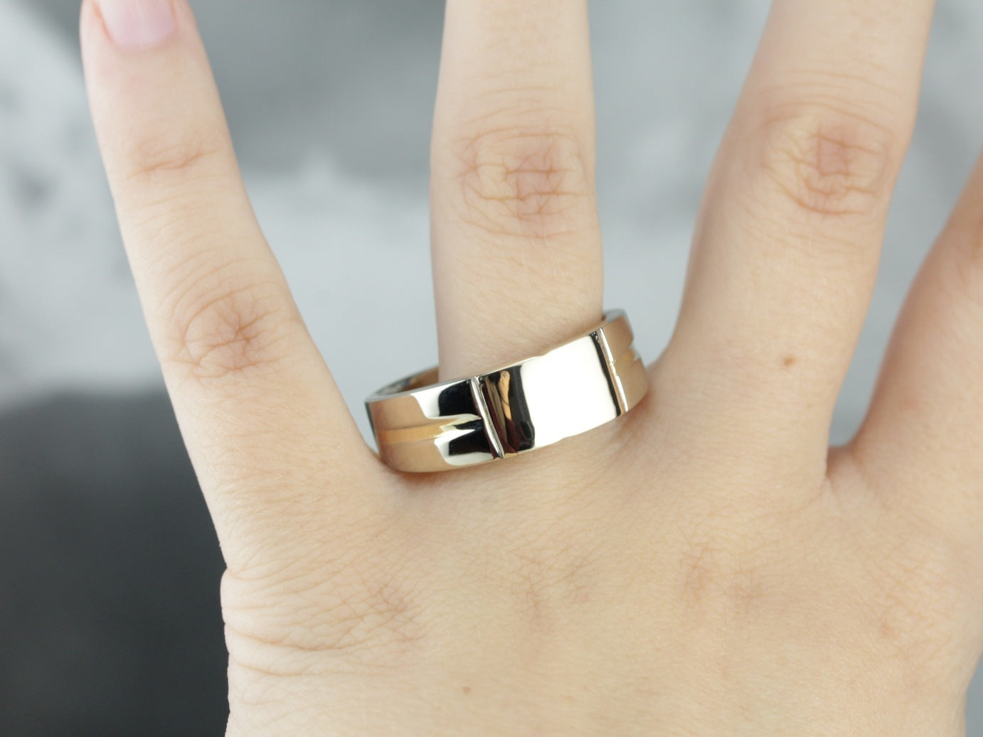 Men's Sleek Tri-Color Gold Signet Band