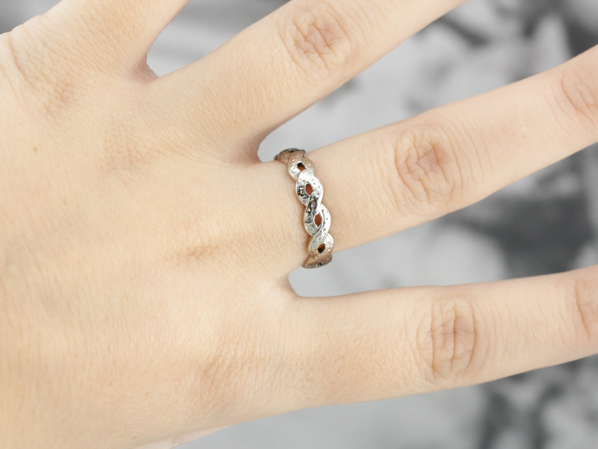 Twisted White Gold Decorative Wedding Band