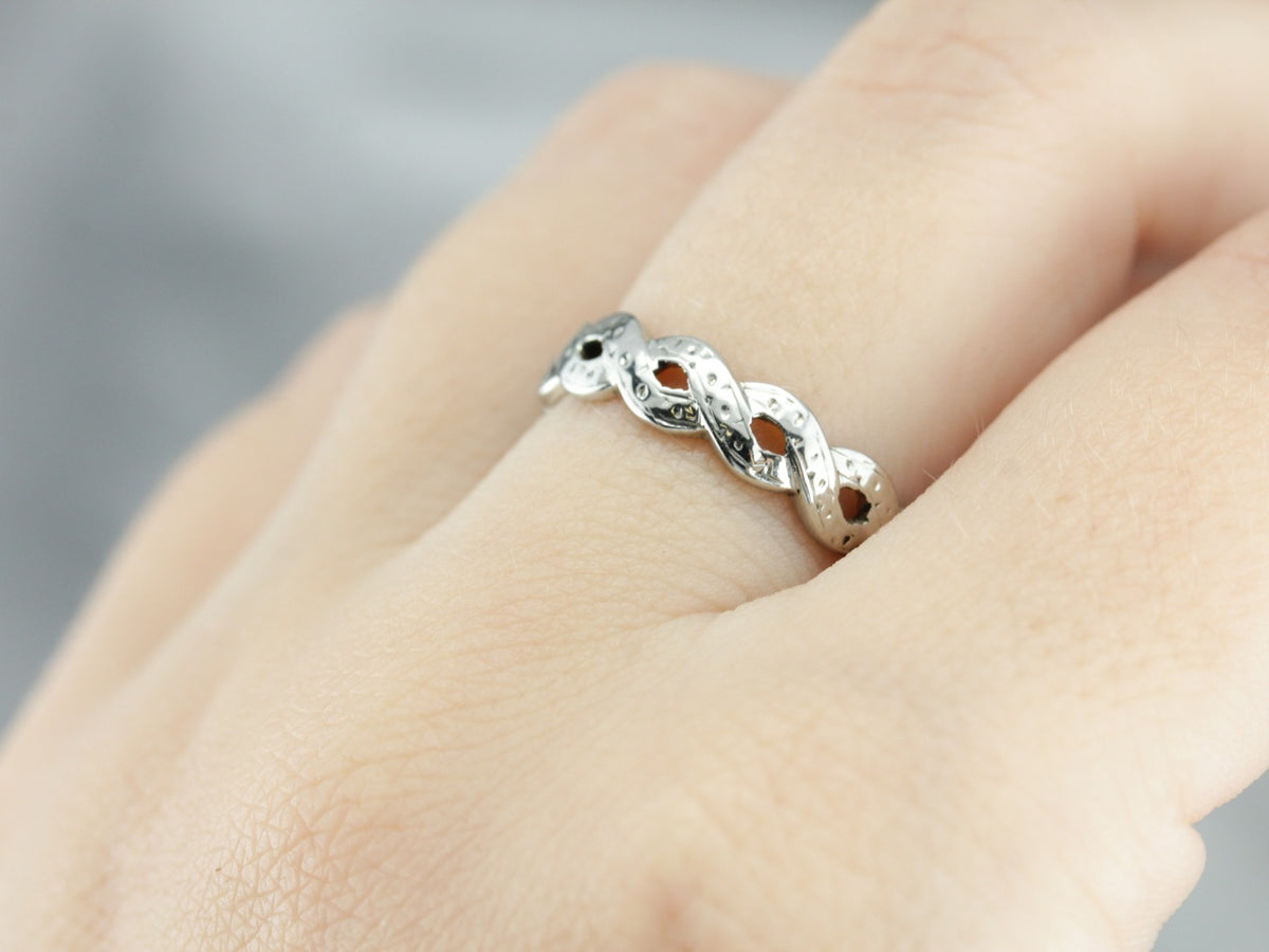 Twisted White Gold Decorative Wedding Band