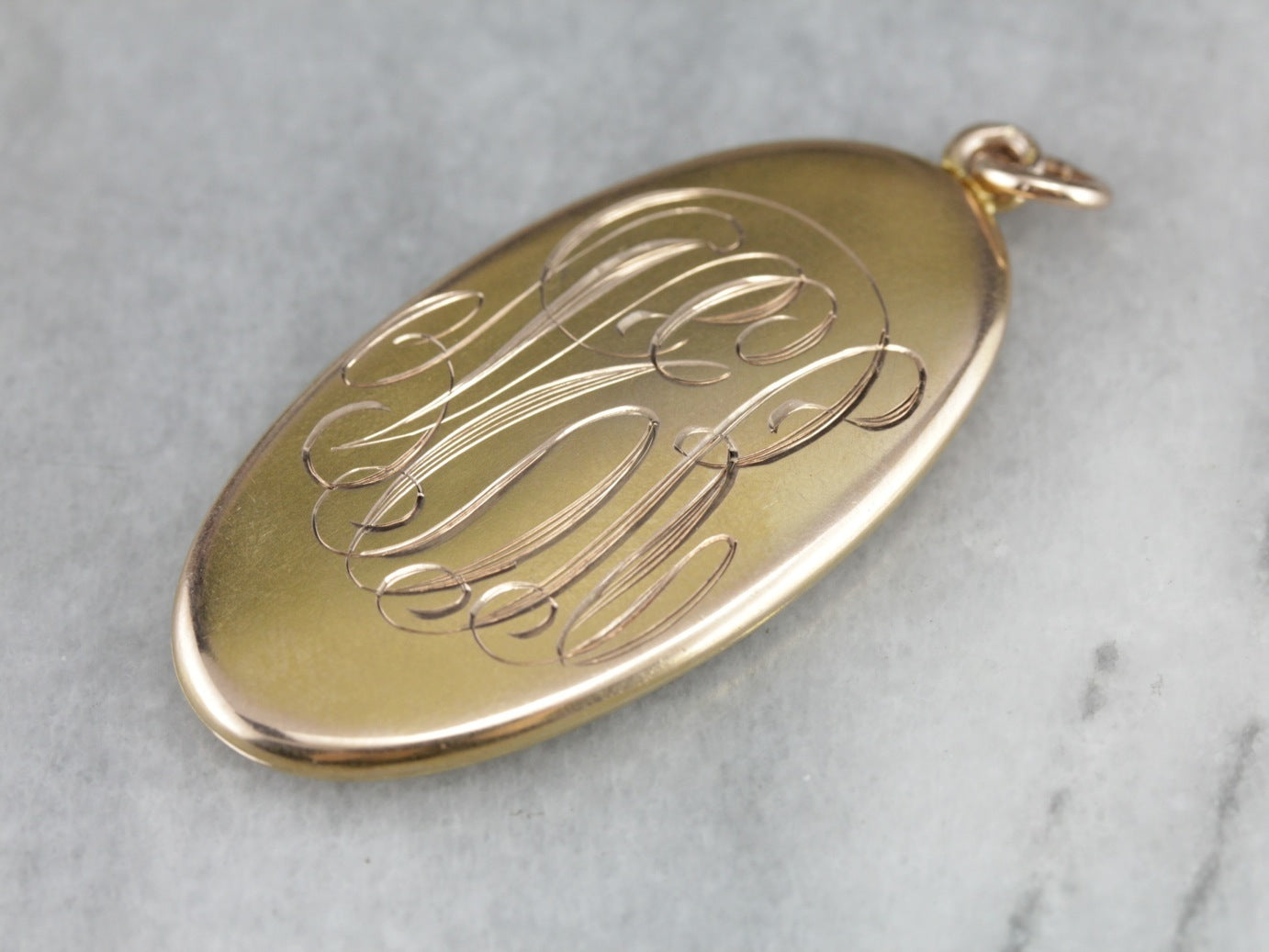Beautifully Engraved 1913 Duel Sided Locket