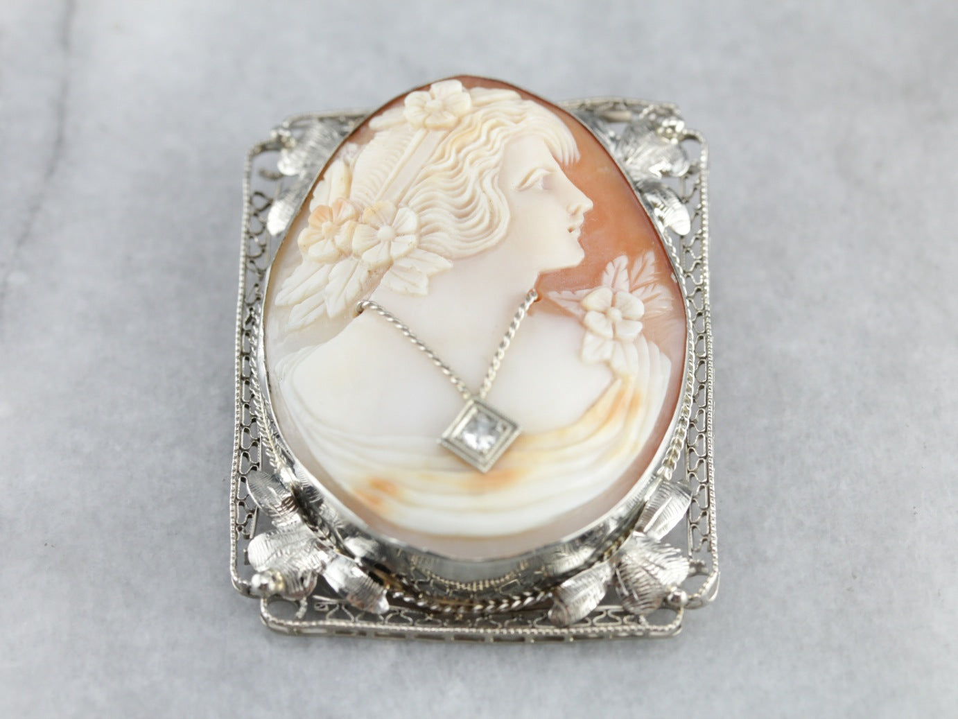 Vintage Floral Filigree Cameo Brooch Pendant