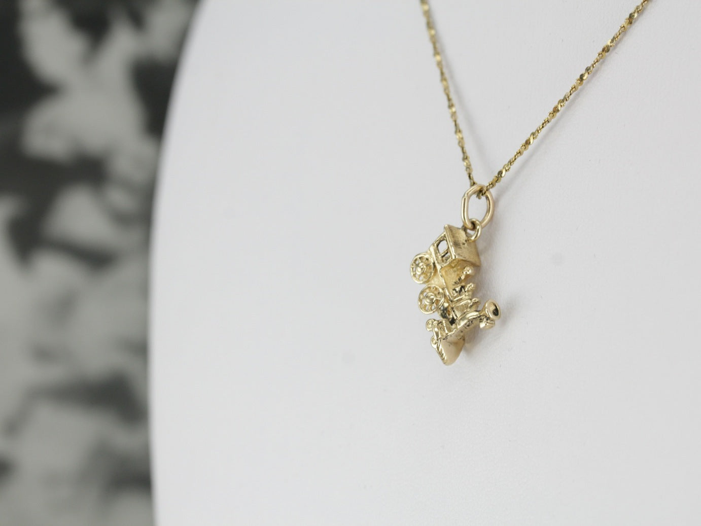 Vintage Train Charm in Yellow Gold