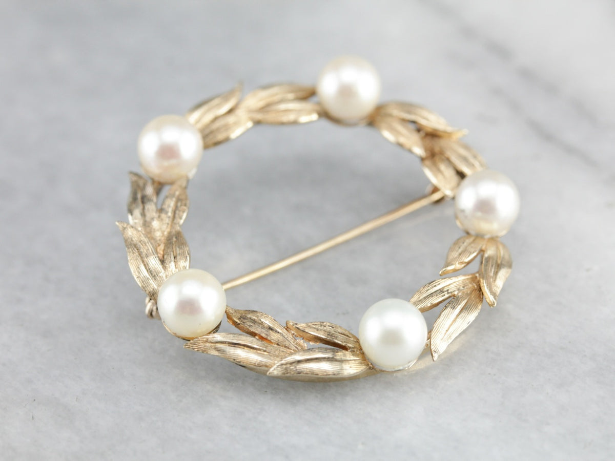 Vintage Pearl Wreath Pin