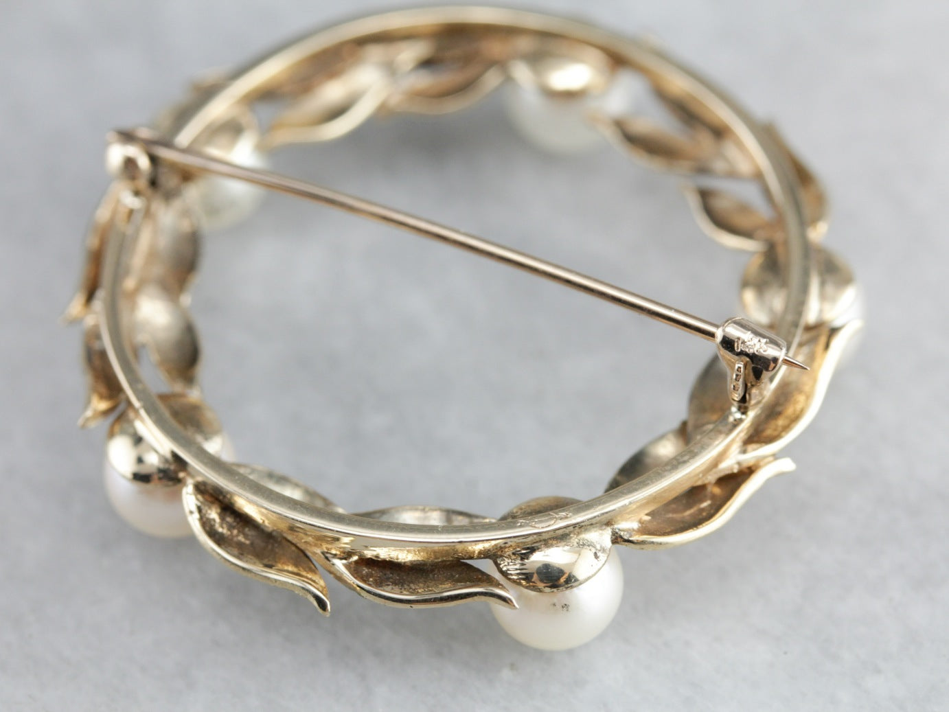 Vintage Pearl Wreath Pin