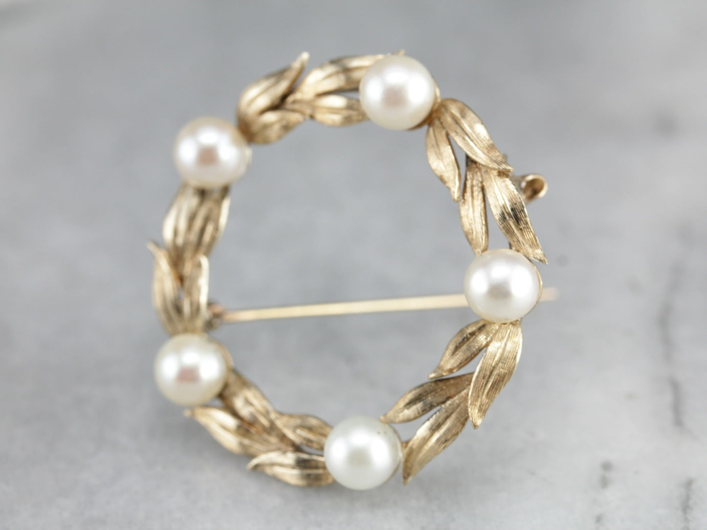 Vintage Pearl Wreath Pin