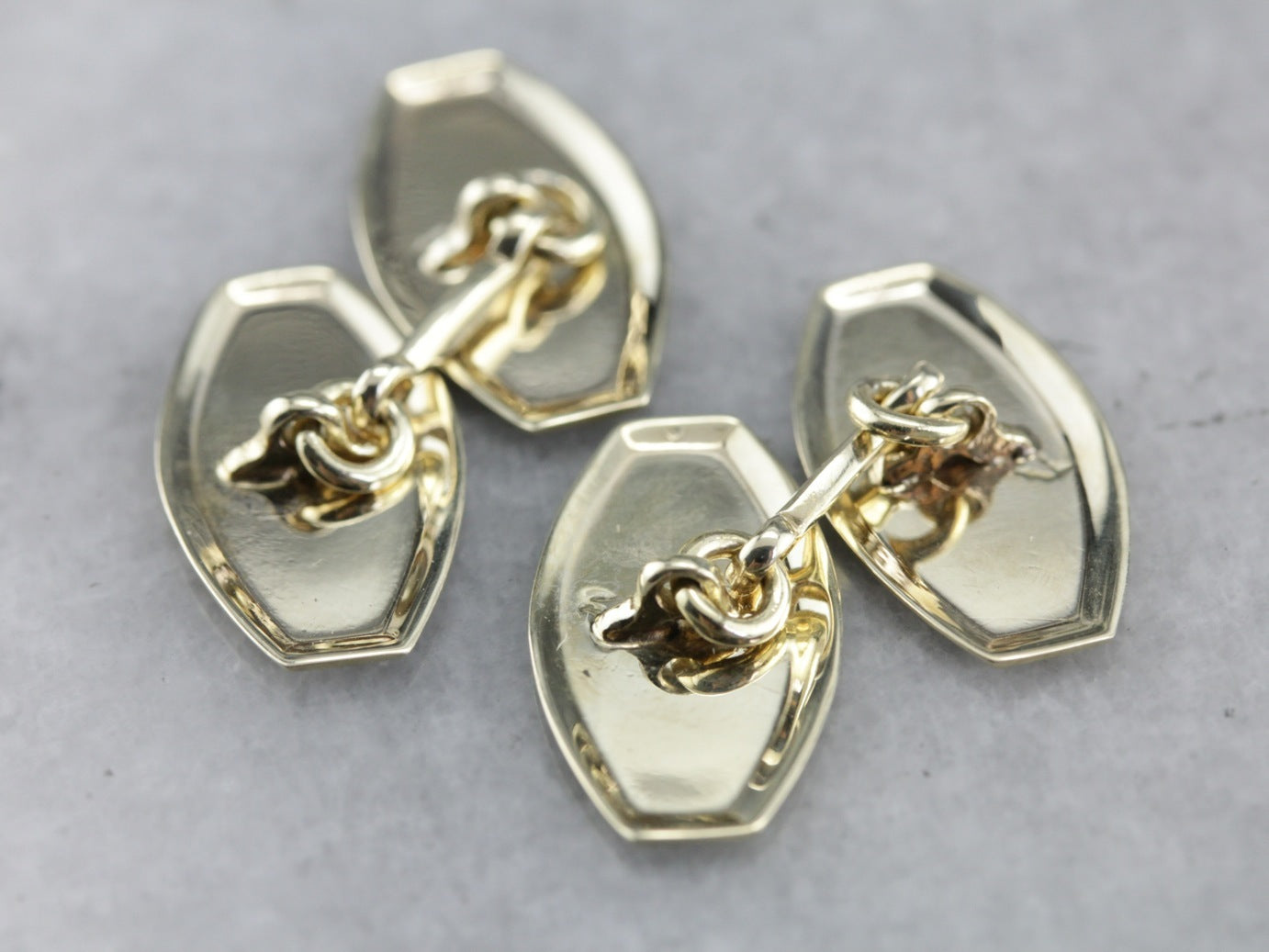 Gemelos de oro grabados Art Nouveau