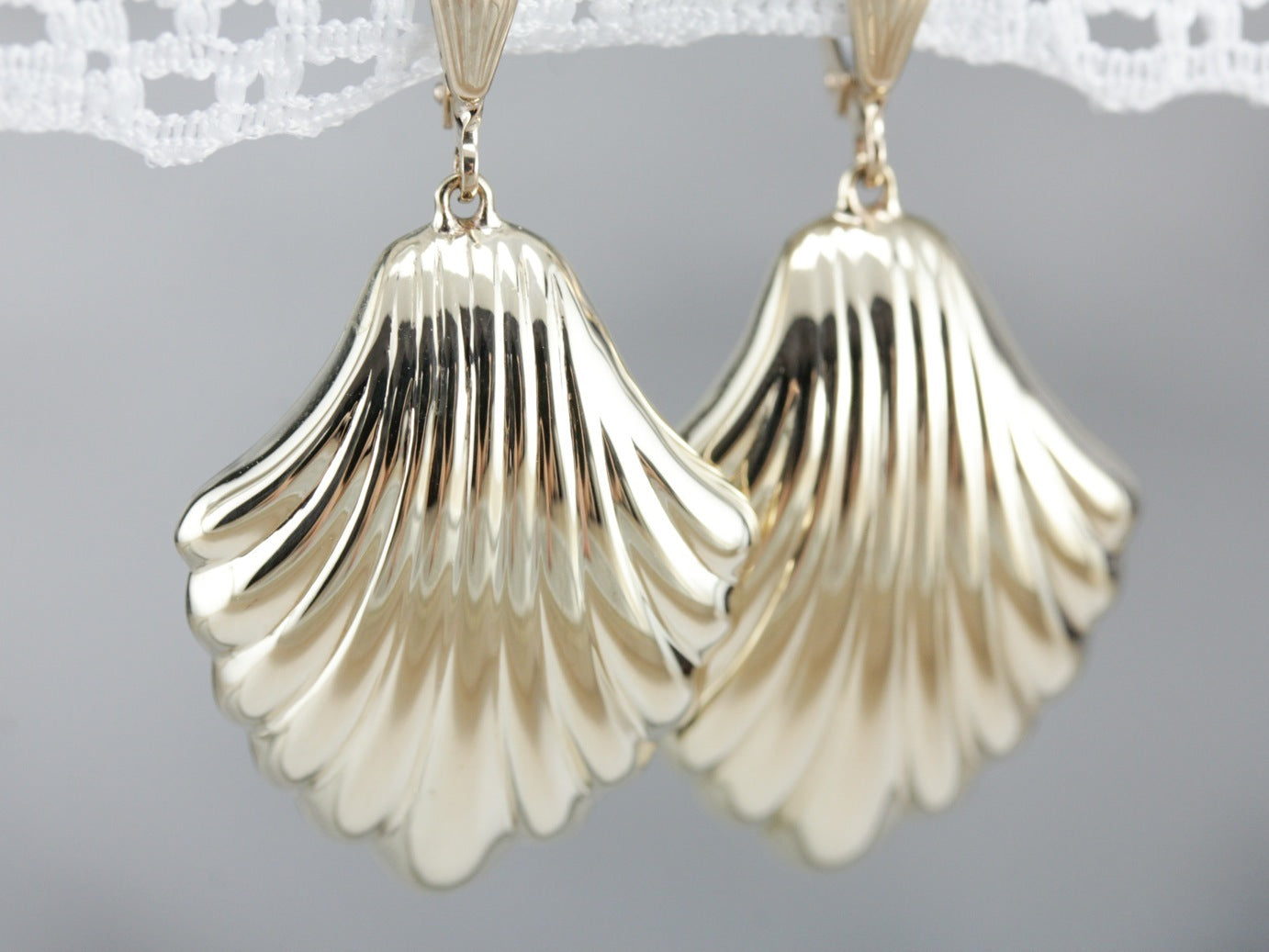 Pendientes colgantes vintage de oro amarillo