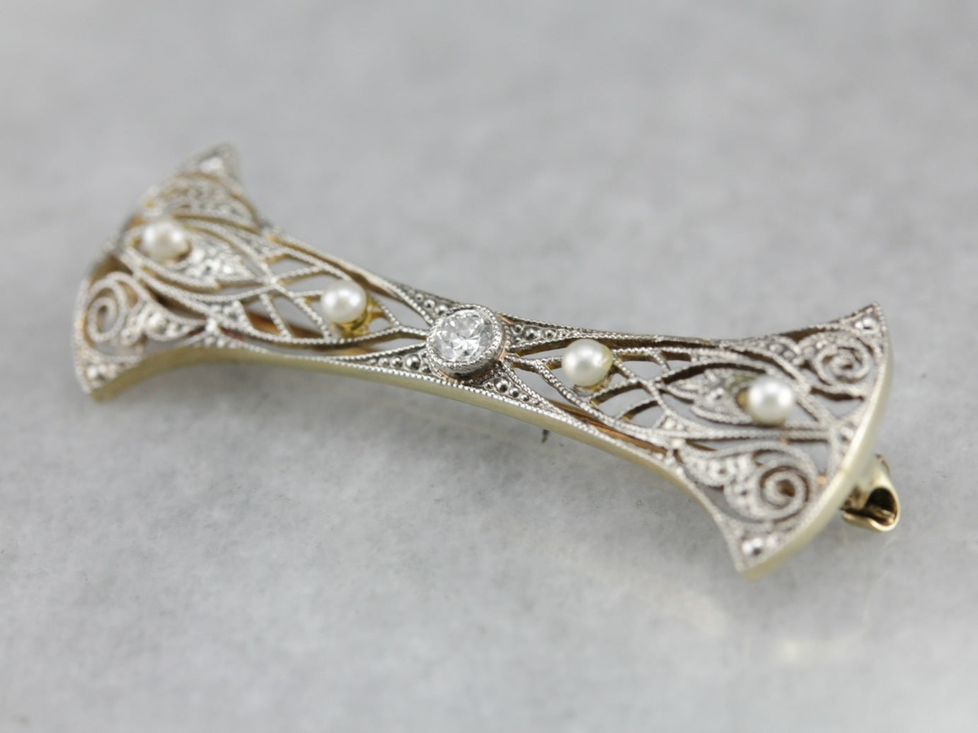 Art Deco Diamond Filigree Pin