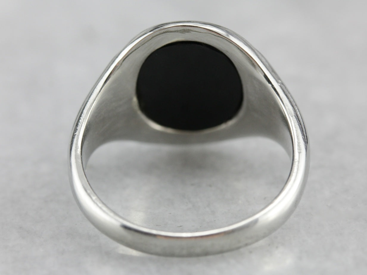 Anillo llamativo de ónix negro