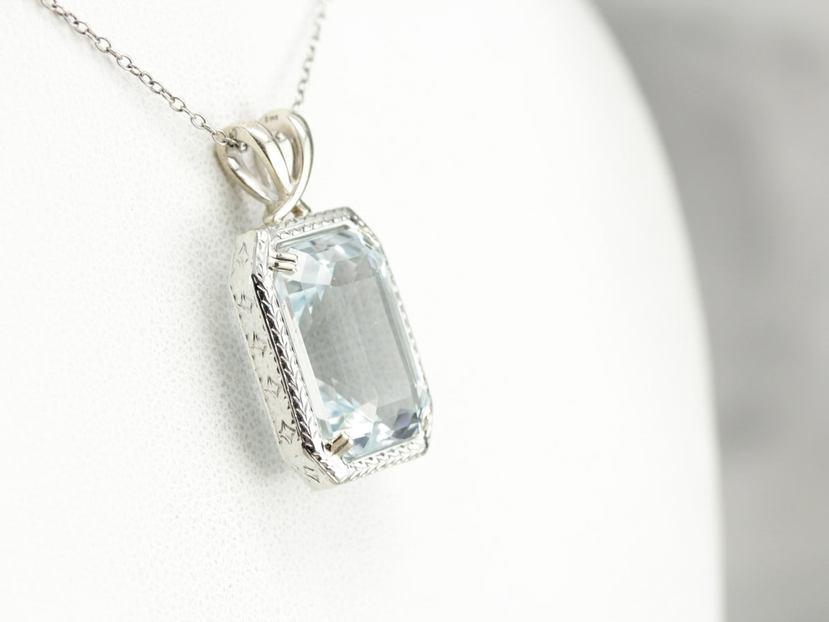 White Gold Aquamarine Pendant