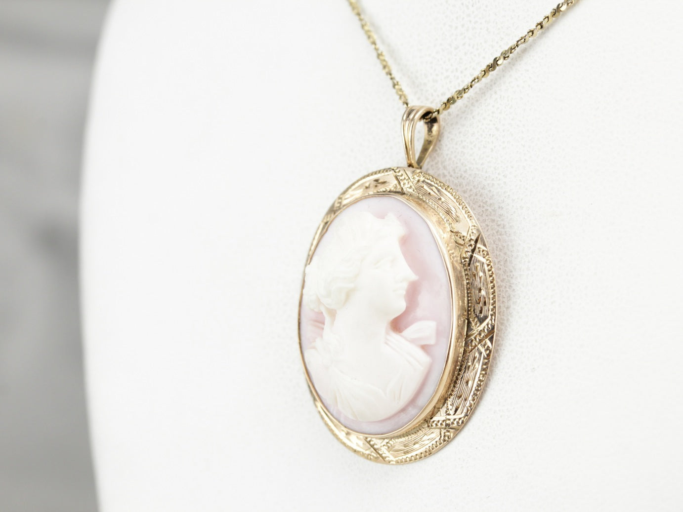 Art Nouveau Pink Cameo Pendant