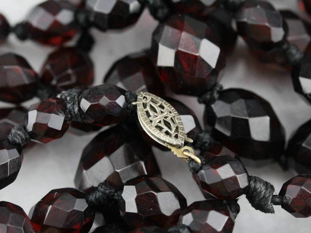 Vintage Cherry Amber Bakelite Necklace