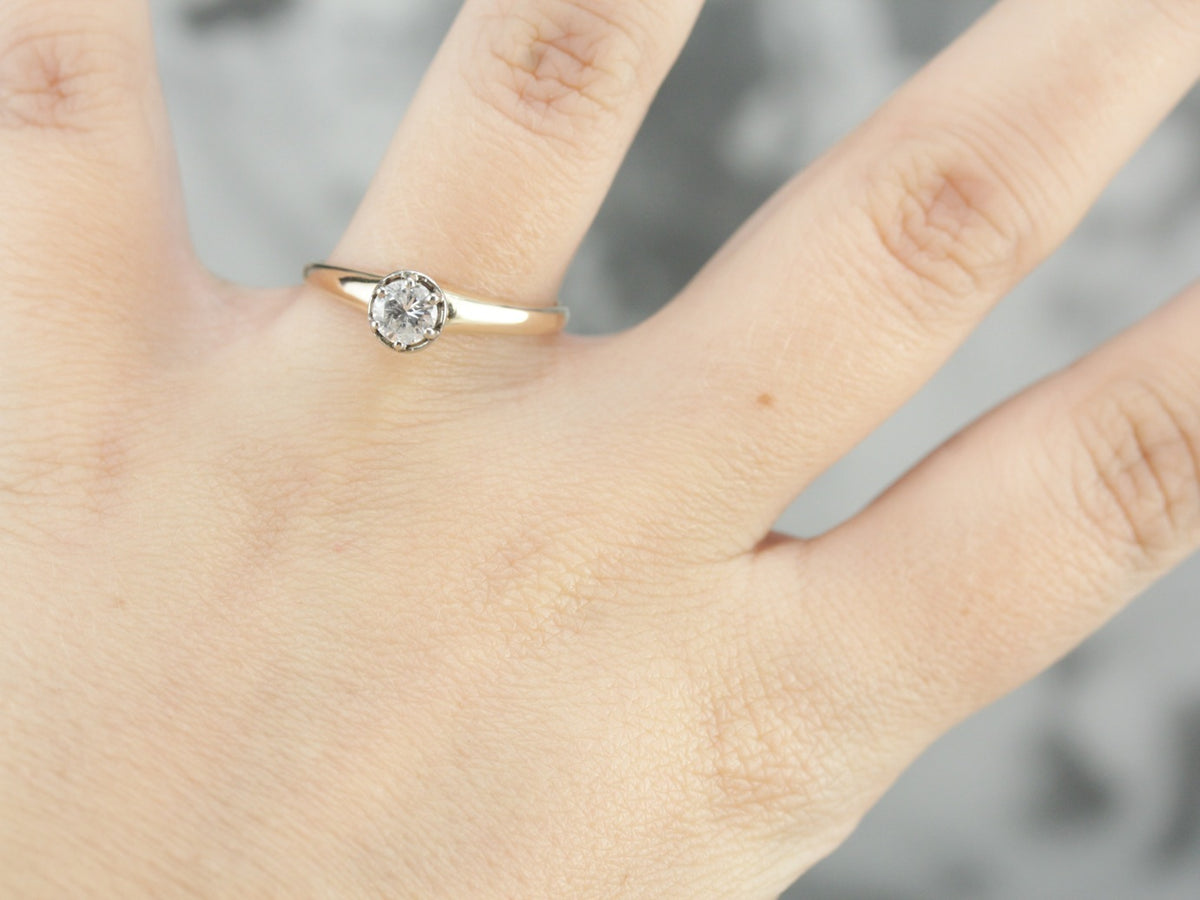 Anillo de compromiso con solitario de diamantes