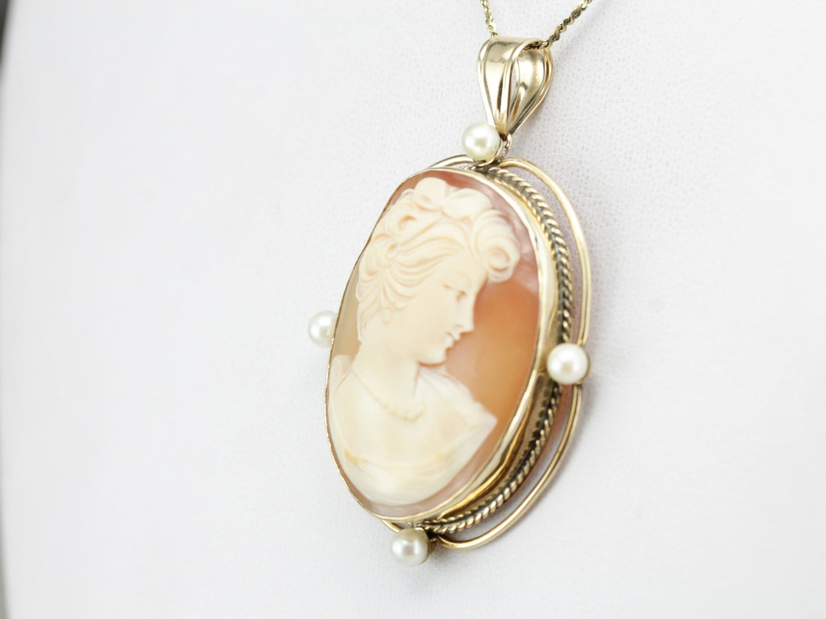 Vintage Gold Cameo Pendant