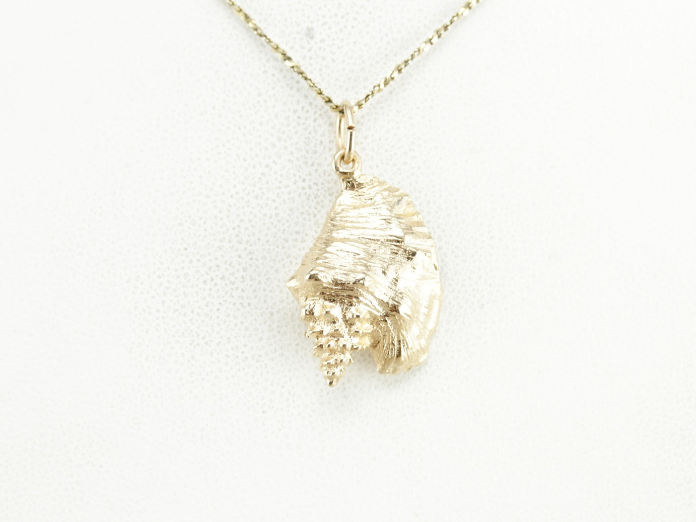 Yellow Gold Conch Shell Pendant
