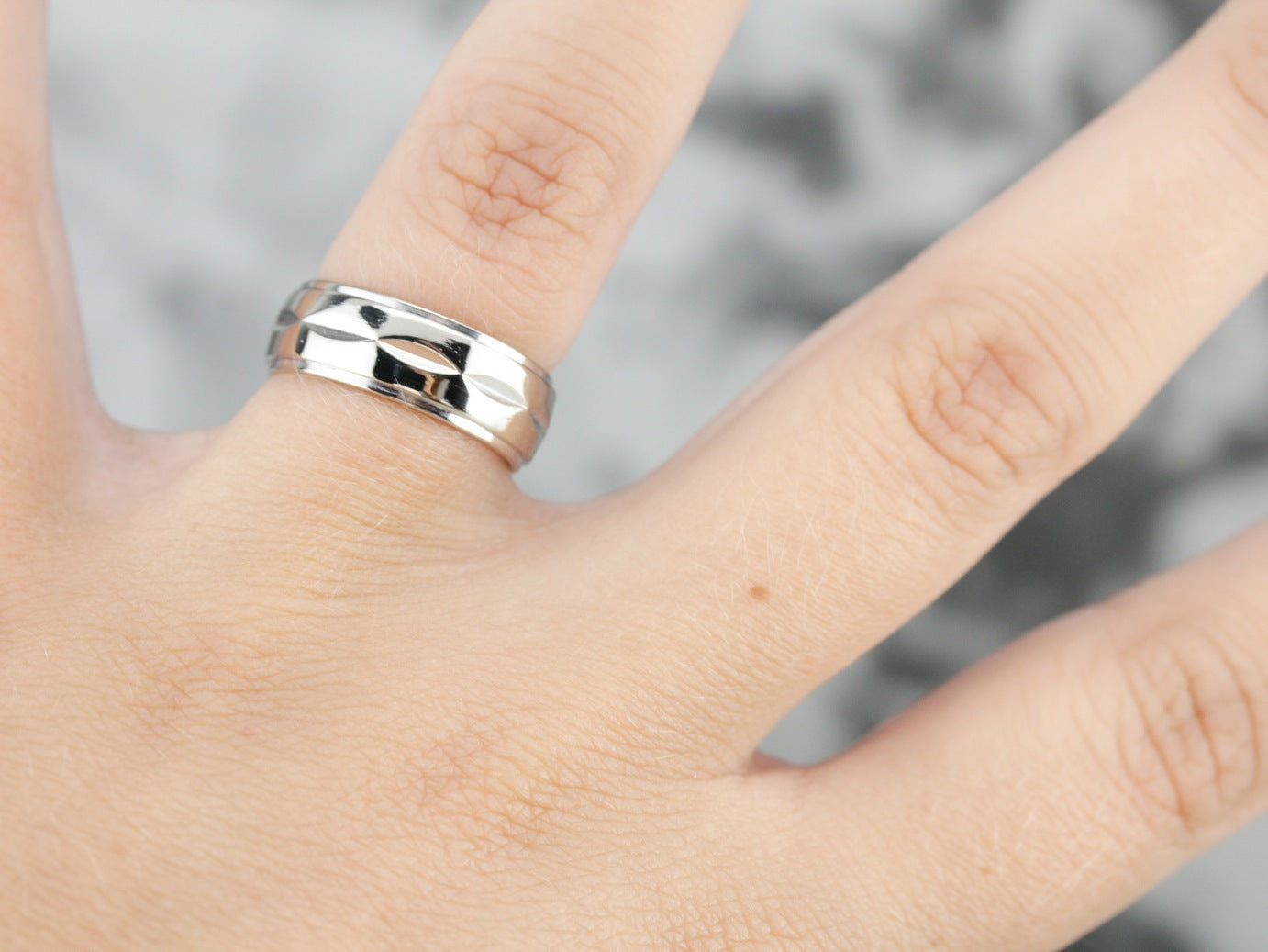 White Gold Patterned Wedding Band