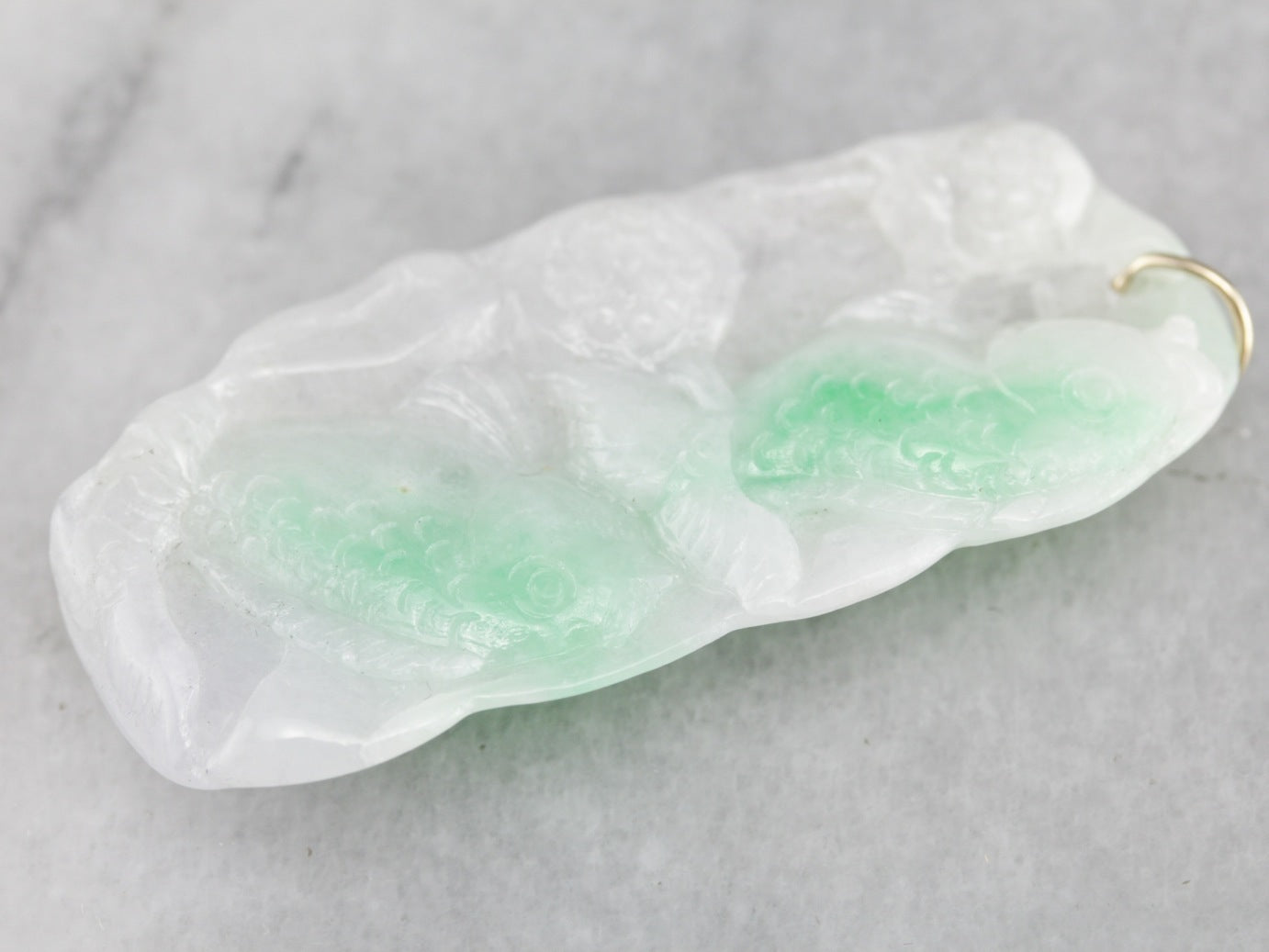 Colgante de jade tallado con pez Koi vintage