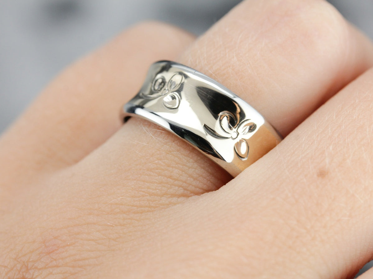 Vintage Shamrock Pattern Band