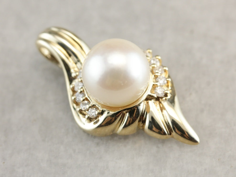 Modern Pearl and Diamond Pendant