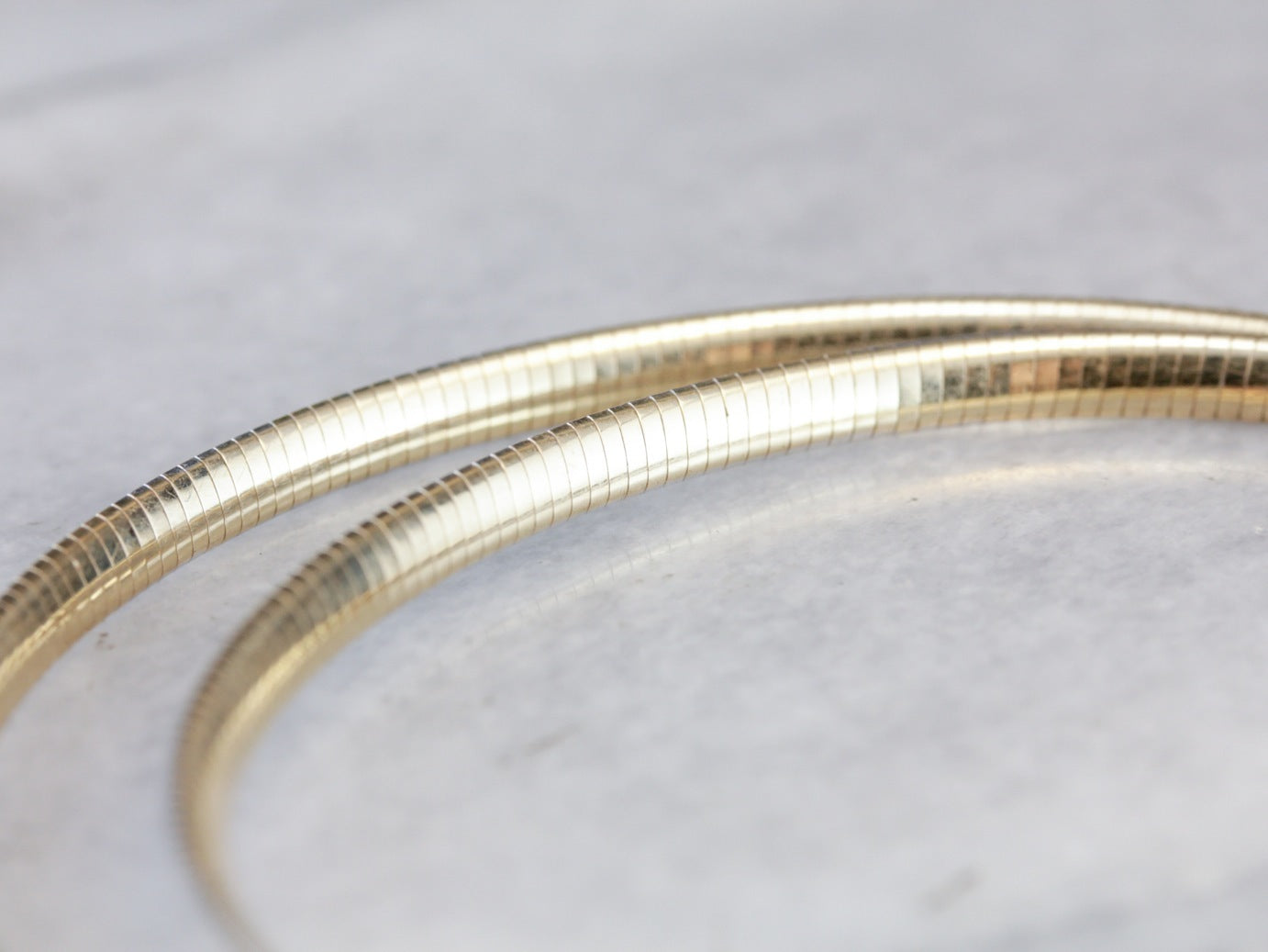 Reversible Omega Chain