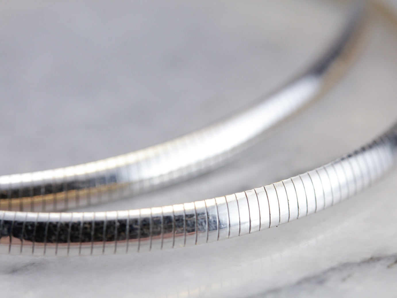 Reversible Omega Chain