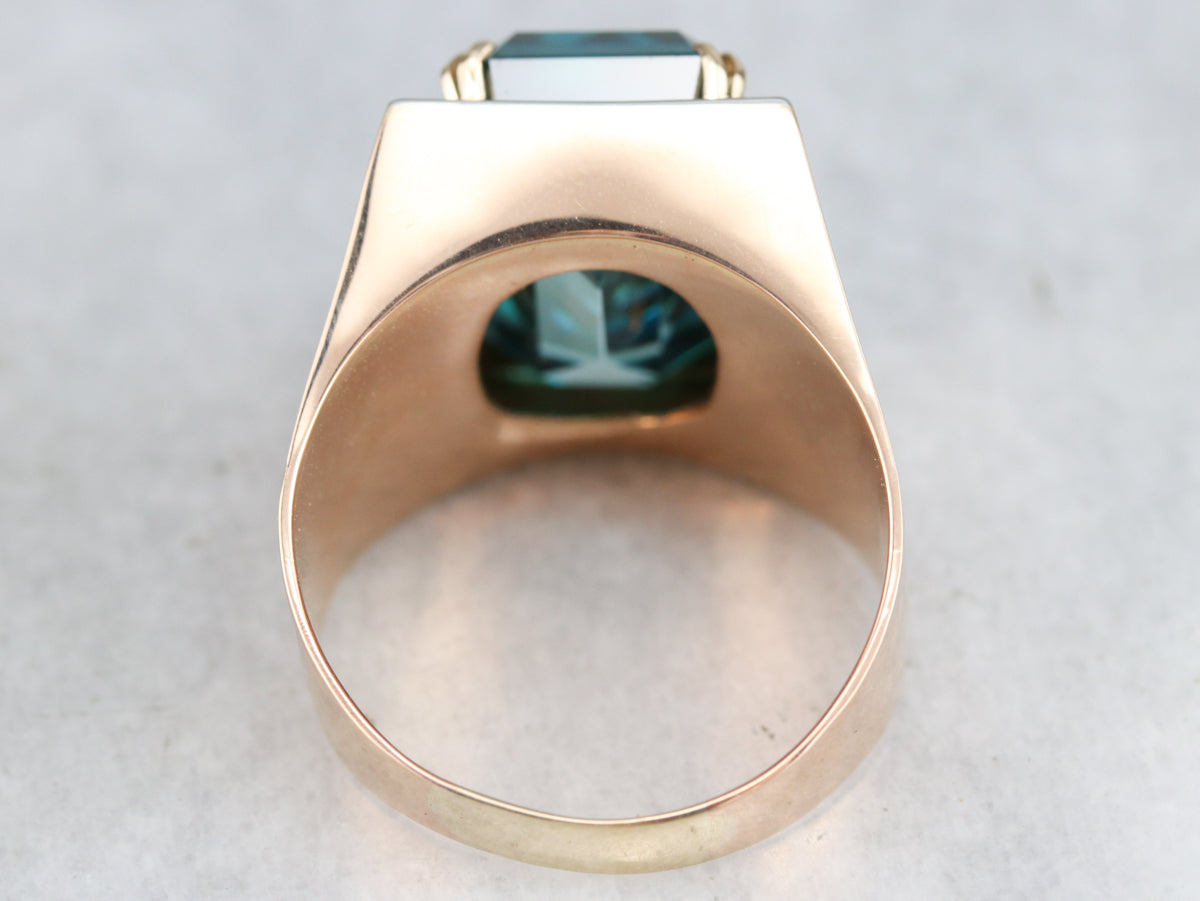 Anillo de metal con mezcla de circonitas de hombre de color azul