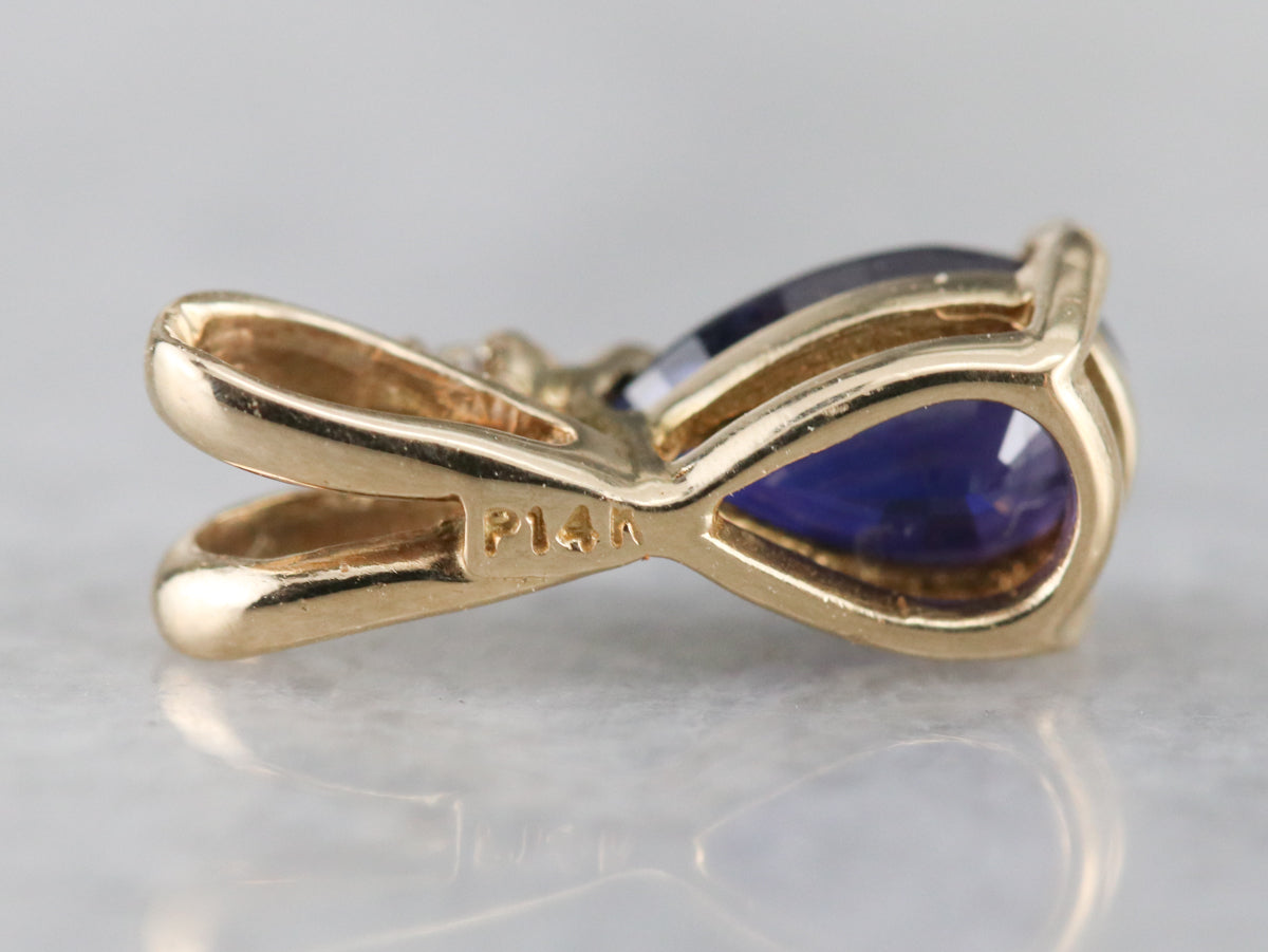 Colgante de diamantes y zafiros talla pera