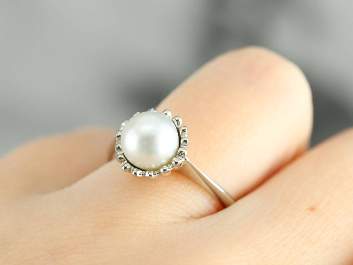 Anillo Solitario Perla Blanca en Oro Blanco