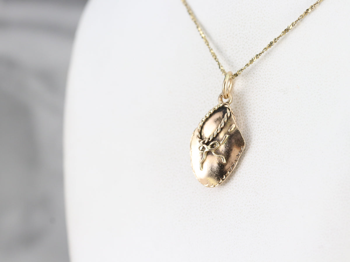 Charm de mocasín dorado dulce