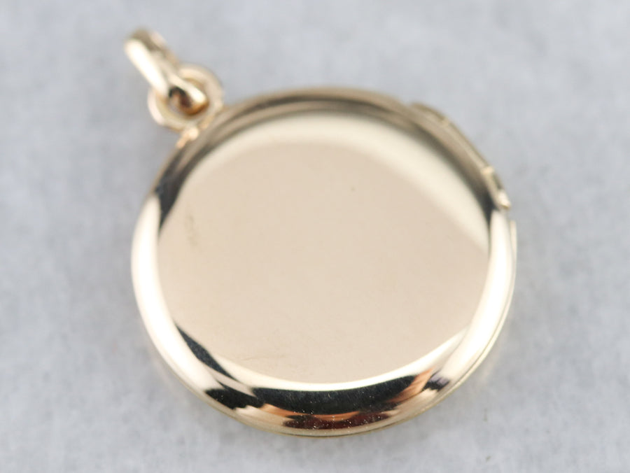 Engraved Floral Locket in Yellow Gold