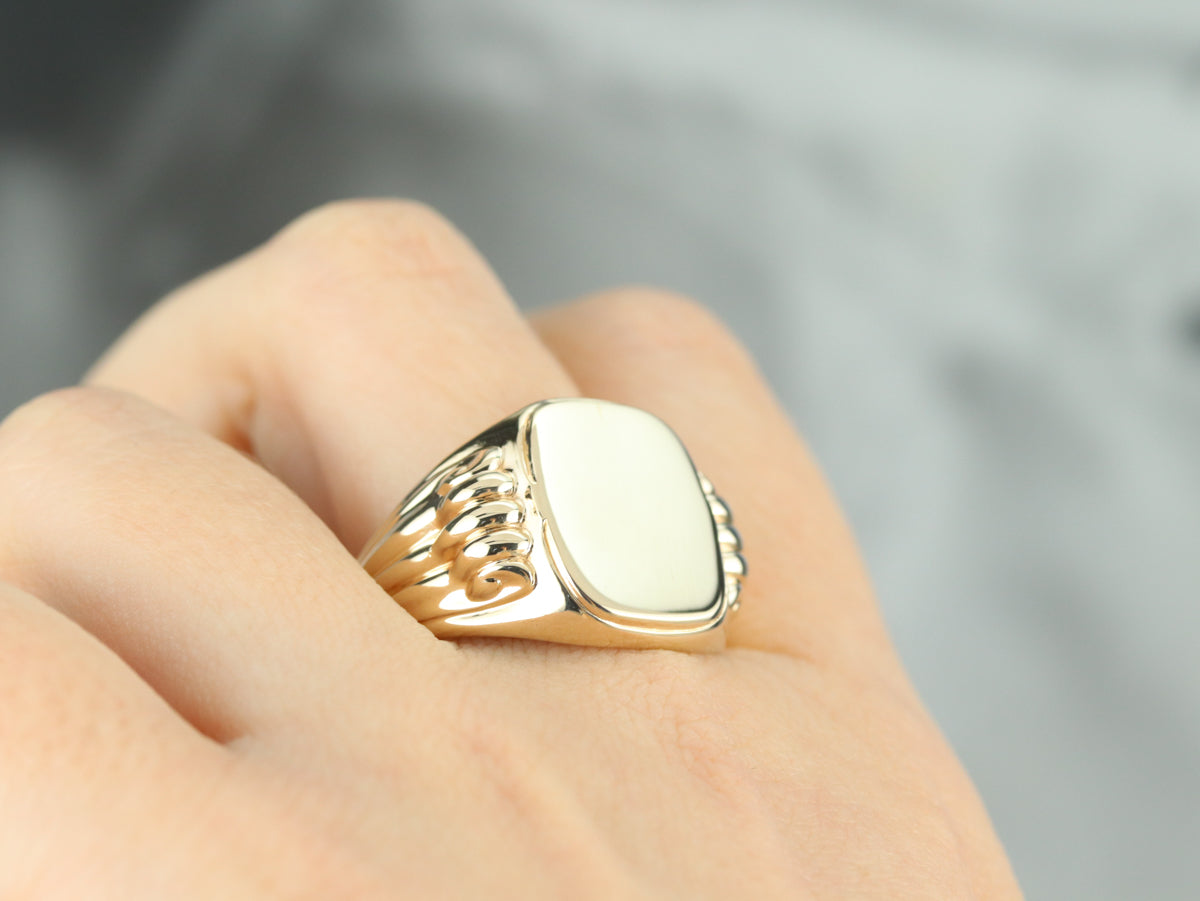 Men's Retro Era Signet Ring