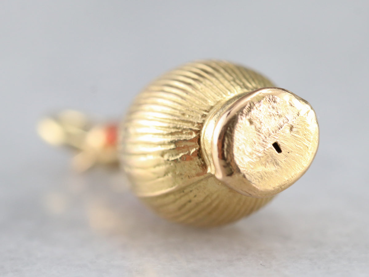 Dije de oro de botella de Chianti italiano