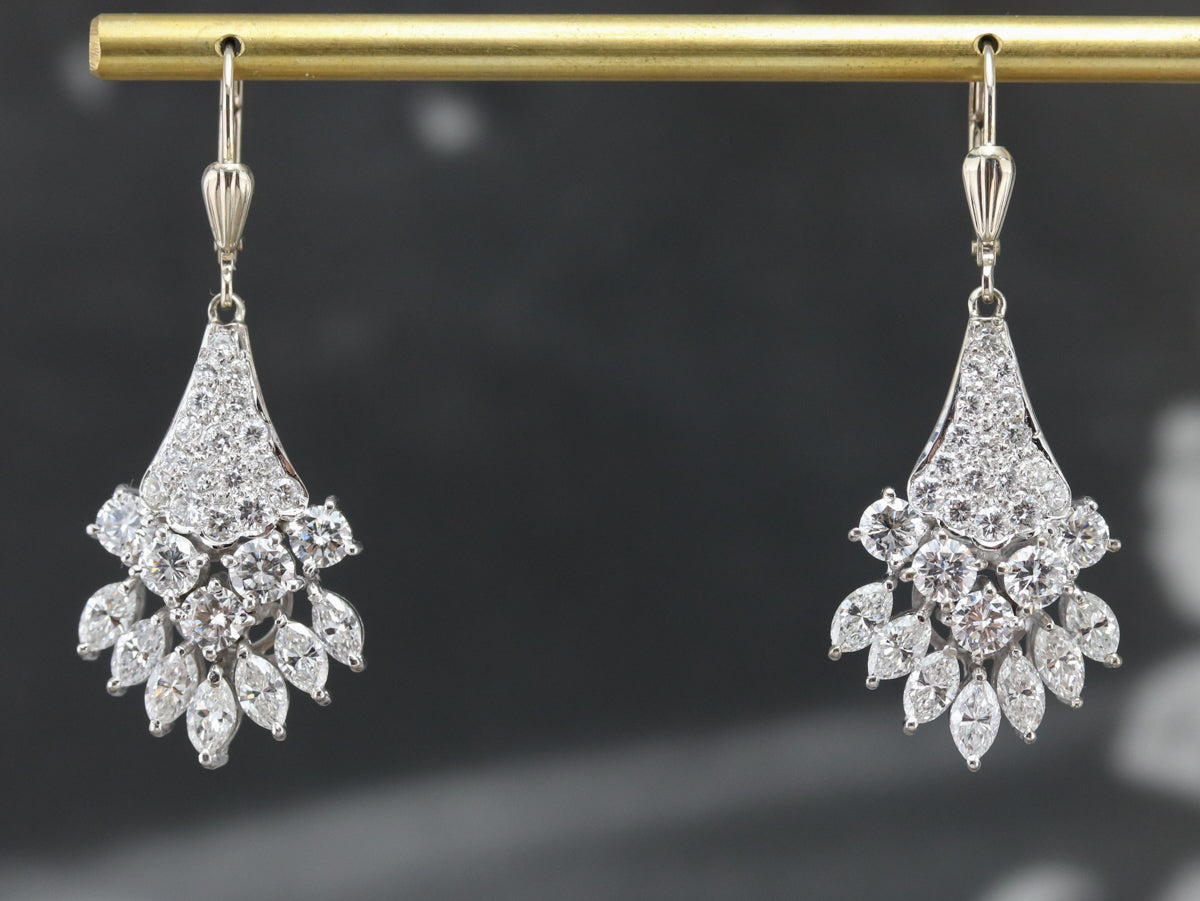 Pendientes colgantes de diamantes modernos