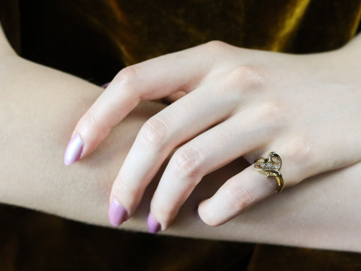 Scrolling Yellow Gold Diamond Ring