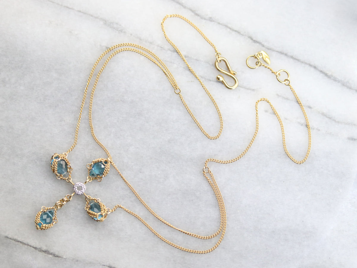 Collar Cruz Oro Topacio Azul y Diamantes